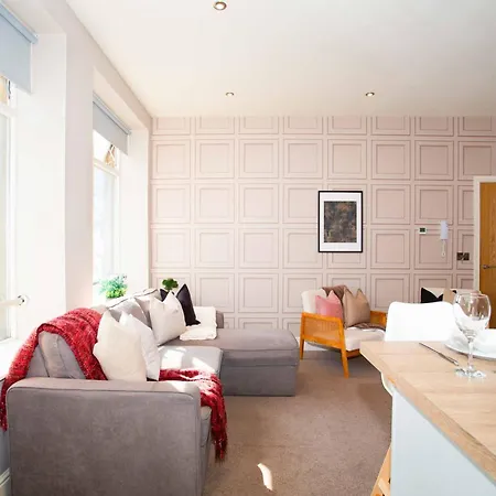 The Stylish Gem Of - Sleeps 6 哈罗盖特