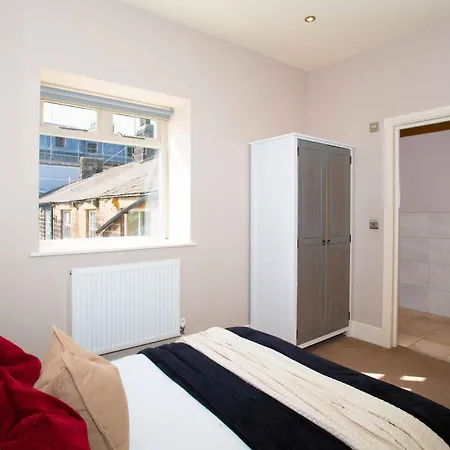 The Stylish Gem Of - Sleeps 6